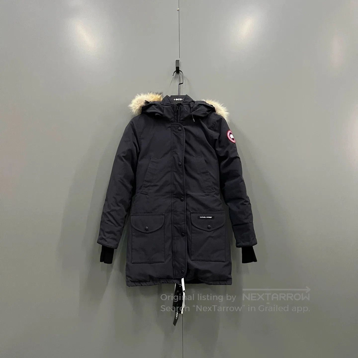 Canada Goose Canada Goose Solid Logo Embroidered Down Jacket XS. Size XS / US 0-2 / IT 36-38 - 1 Thumbnail