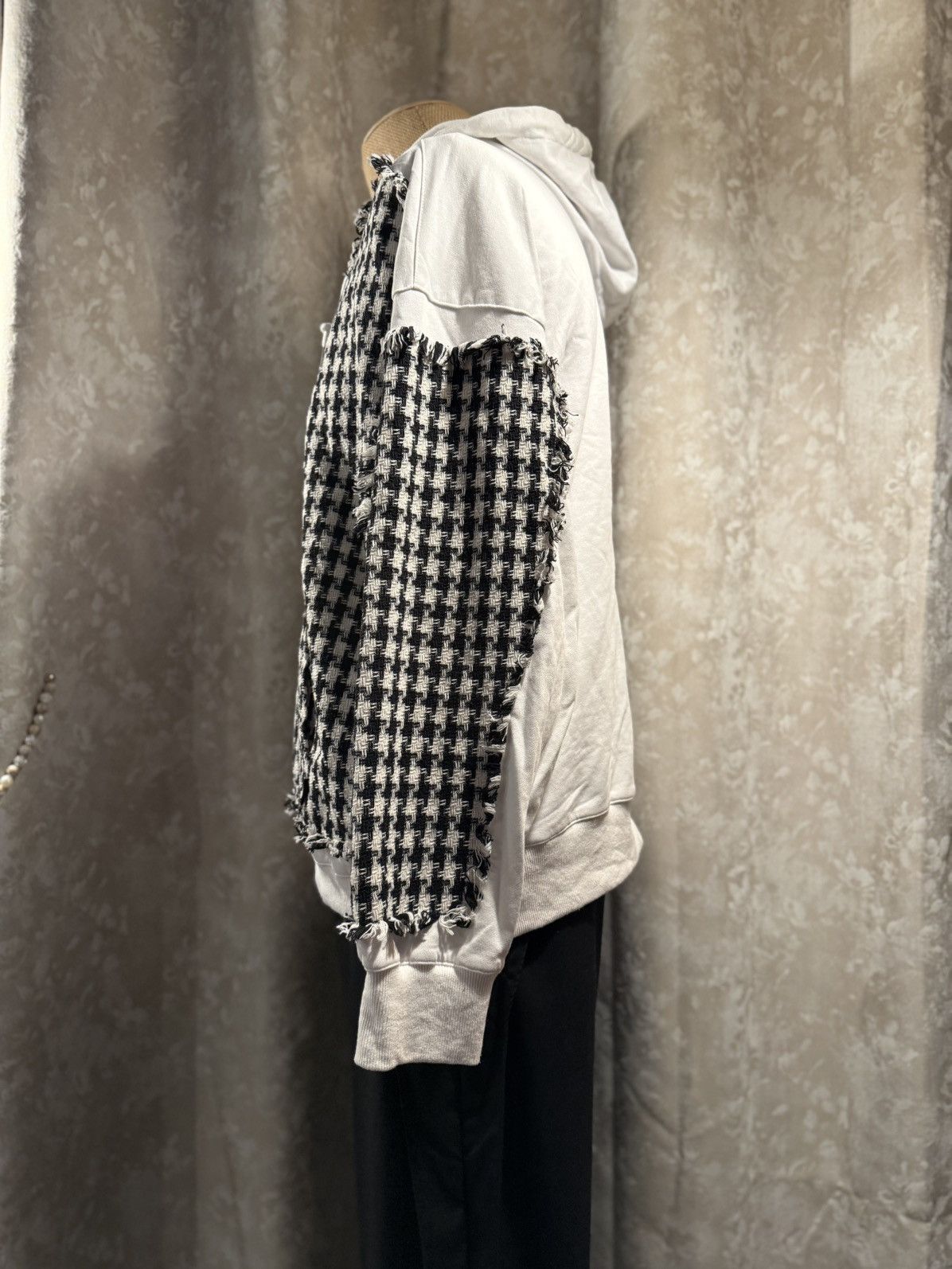 Other Fringe-Edge Houndstooth Hoodie – Urban Street Meets Cozy Size US L / EU 52-54 / 3 - 5 Thumbnail