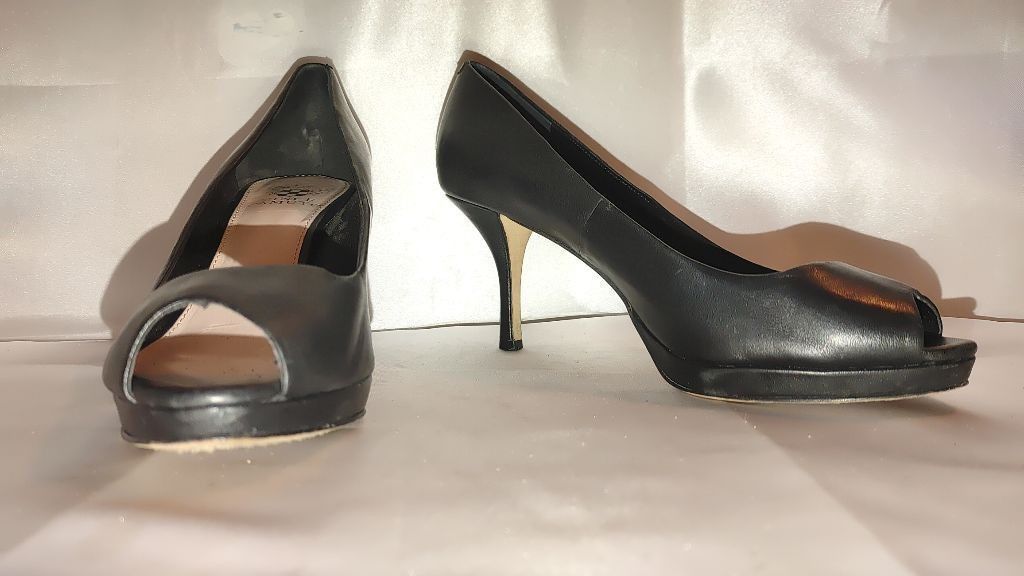 Vince Camuto Vince Camuto Leather Peep Toe Pumps Size 8M Size US 8 / IT 38 - 6 Thumbnail