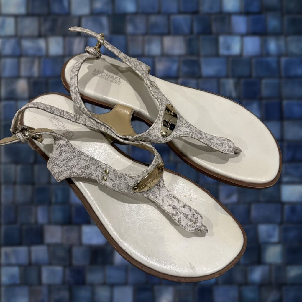 Michael Kors MICHAEL KORS Womens 10M Plate MK Logo White Logo Thong Sandals Size US 10 / IT 40 - 1 Thumbnail