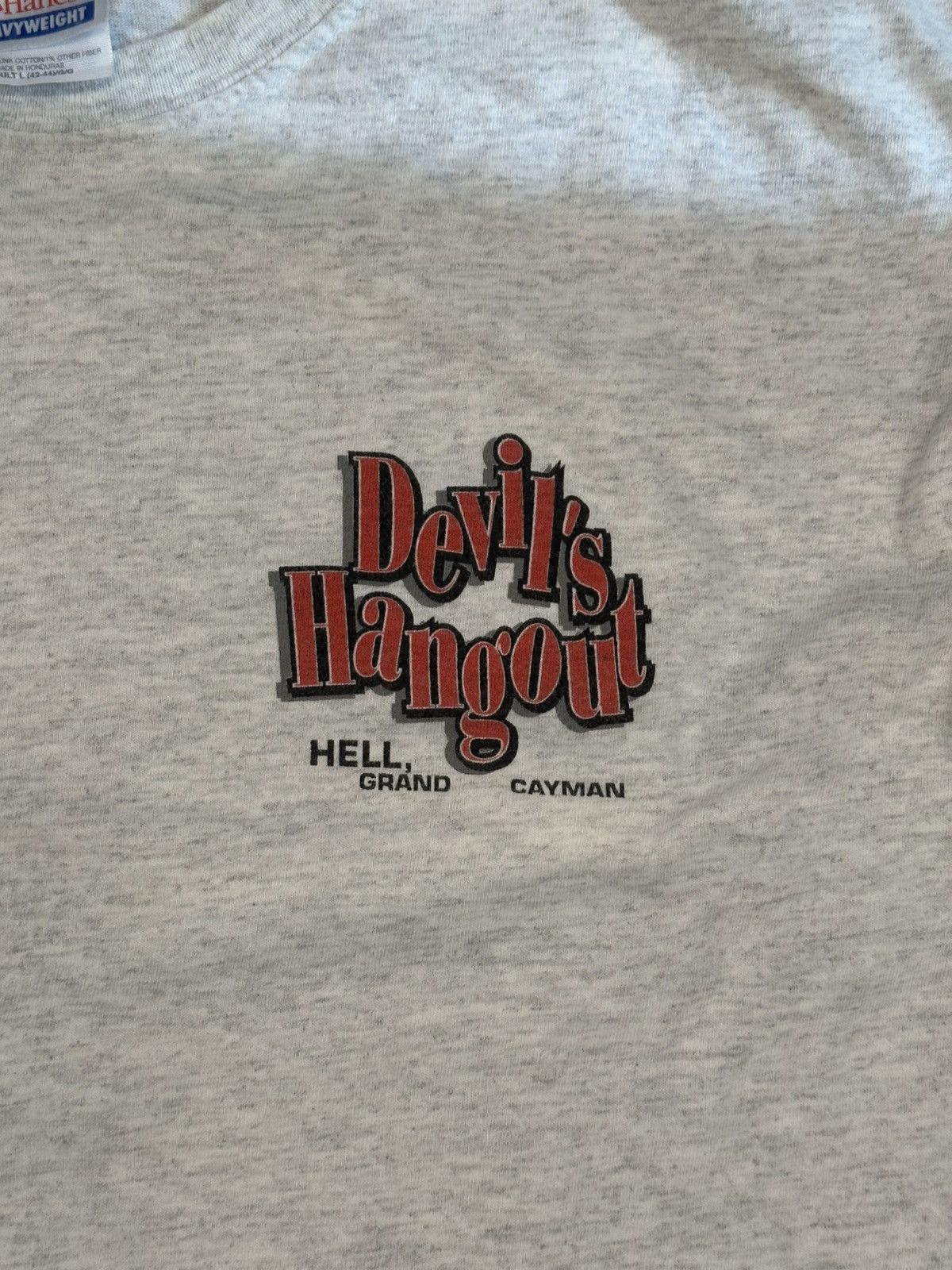Vintage Vintage Y2K Devils Hangout Grand Cayman Hell and Back Tee Size US L / EU 52-54 / 3 - 4 Thumbnail