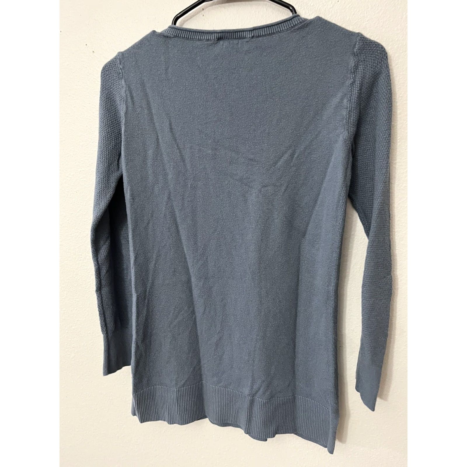 Loft VINTAGE Loft Women Shirt Blue Crew Long Sleeve Knot Front Accent Size XS Size XS / US 0-2 / IT 36-38 - 2 Thumbnail