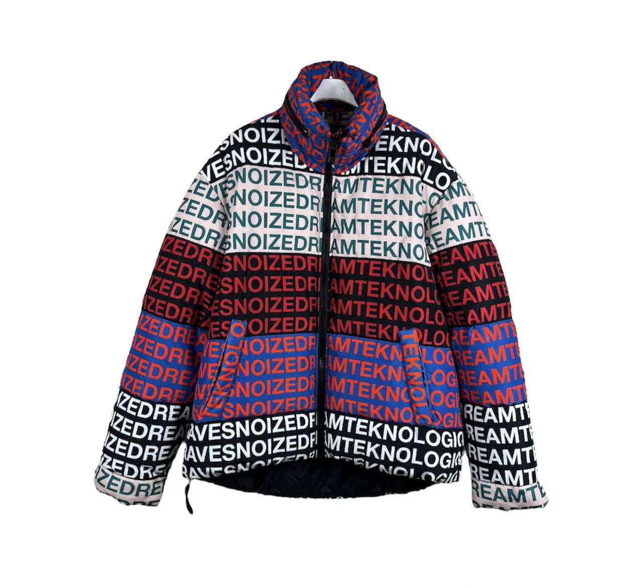 Diesel Diesel puffer boxy oversized down jacket full print words Size US S / EU 44-46 / 1 - 1 Thumbnail