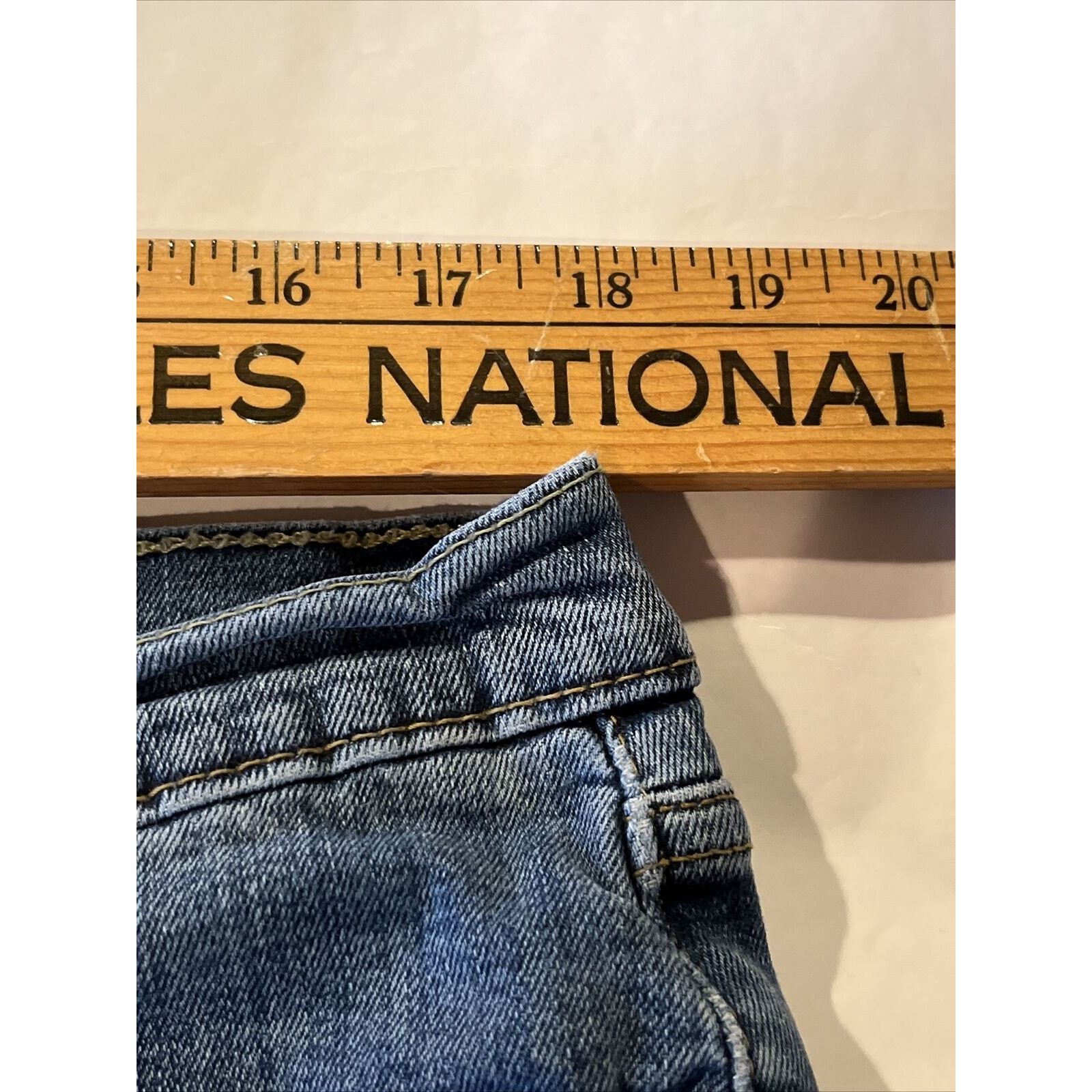 Levi's VTG Levis 505 Jeans Mens 38x32 USA Regular Fit Mid Rise EUC Size US 36 / EU 52 - 3 Thumbnail
