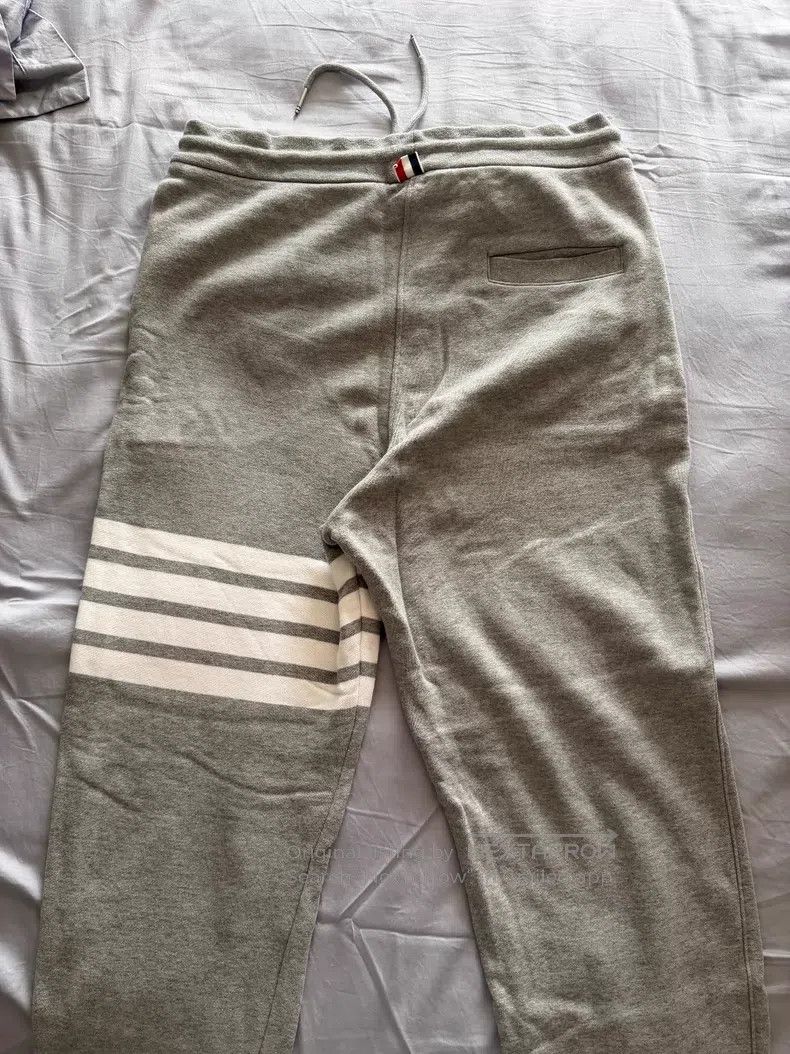 Thom Browne Thom Browne size 4 Gray Four Stripe Sports Pants Size US 34 / EU 50 - 3 Thumbnail