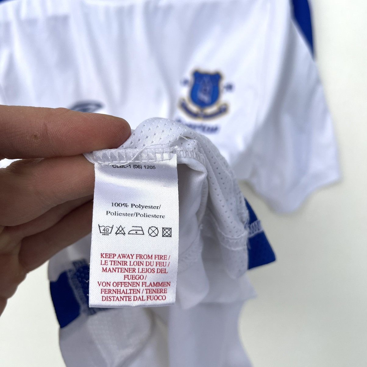 Umbro UMBRO EVERTON Soccer FOOTBALL SHIRT JERSEY Size US S / EU 44-46 / 1 - 6 Thumbnail