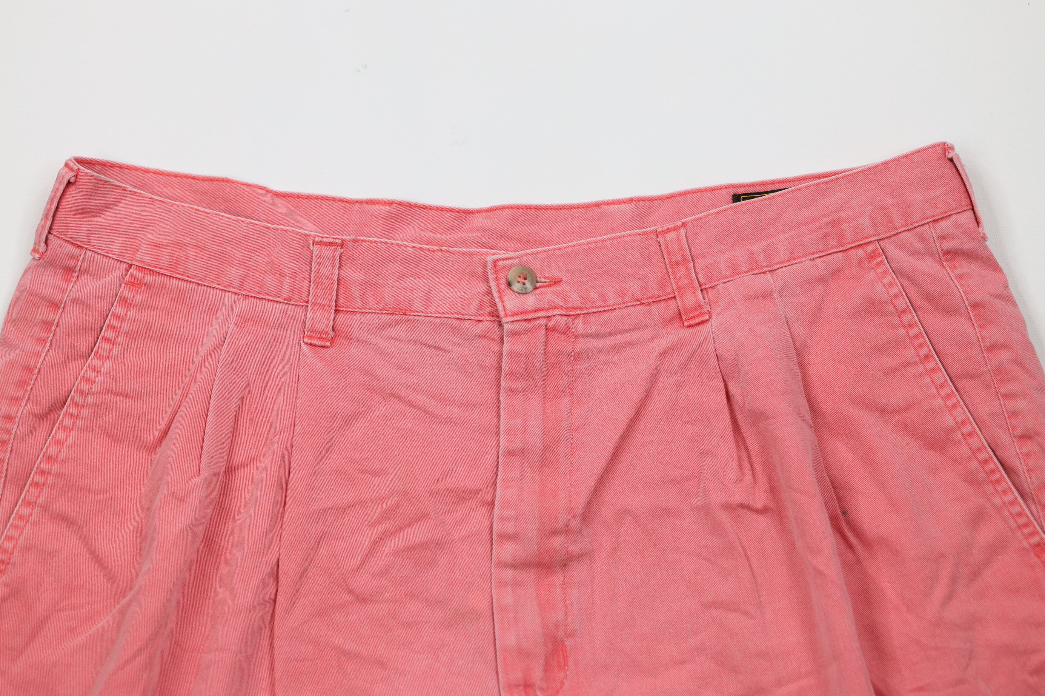 Eddie Bauer Vintage 90s Eddie Bauer Pleated Above Knee Chino Shorts Pink Size US 38 / EU 54 - 2 Thumbnail