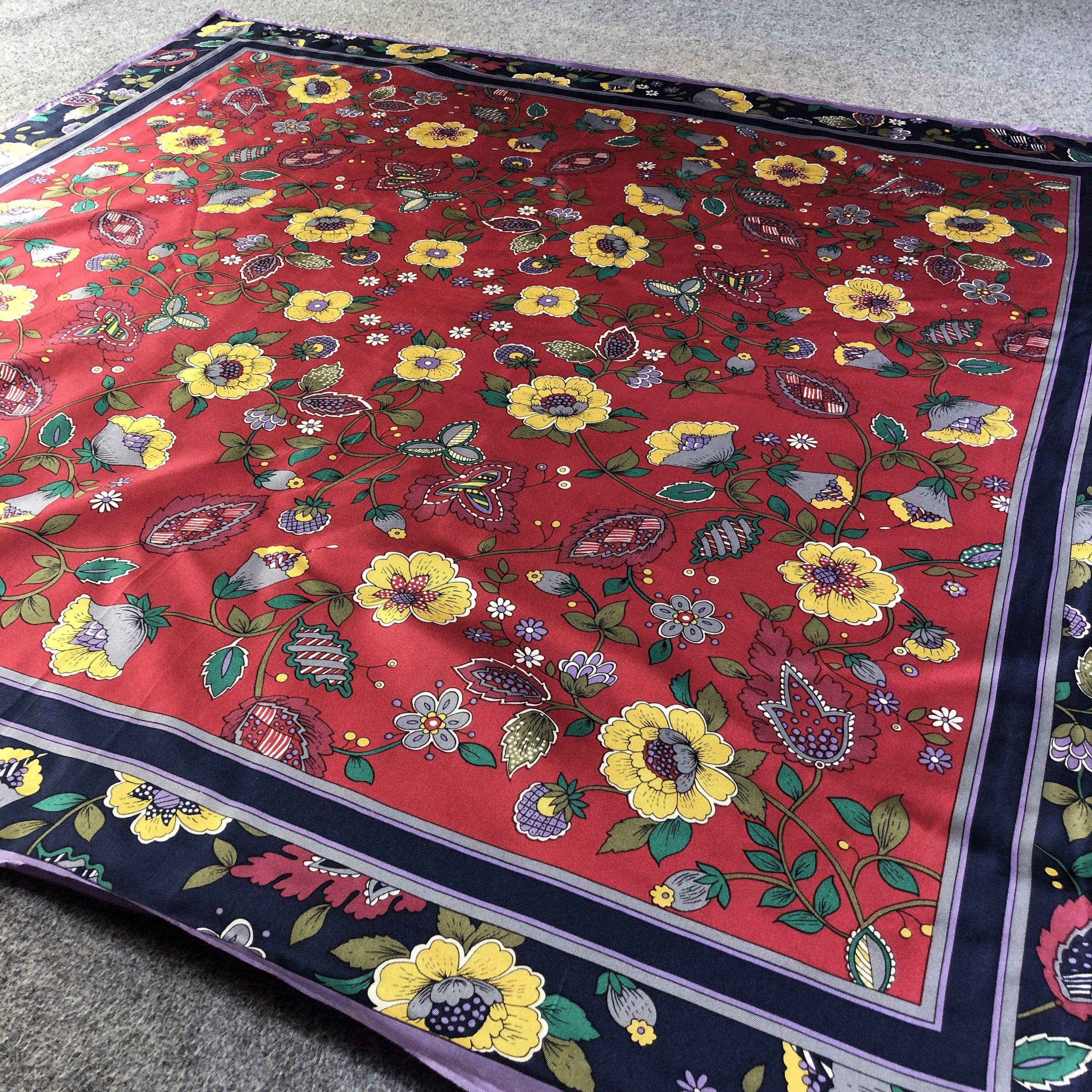 Vintage Floral Silk Scarf Hand Rolled Vintage Accessory M998 Size ONE SIZE - 3 Thumbnail