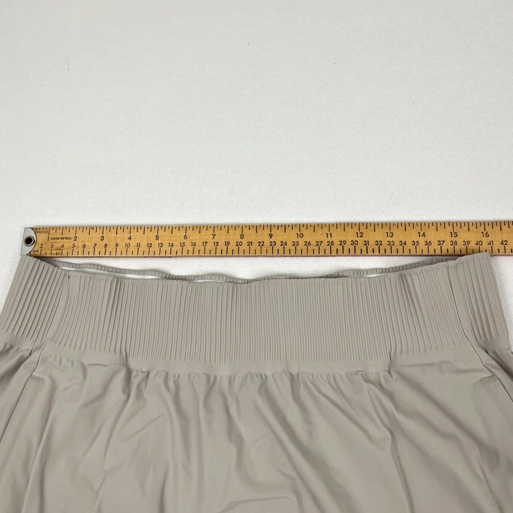 Athleta Athleta Skirt Womens L Beige Active Casual Knee Length Elastic Waist Breathable Athletic Hi Low 32 in W32 L26 Size 24" / US 00 / IT 34 - 5 Thumbnail