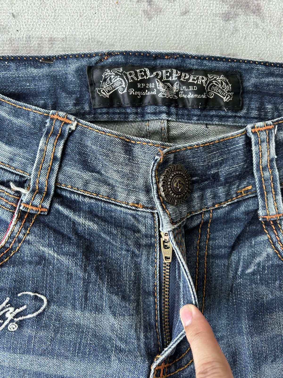Ed Hardy ☠️Ed Hardy Skull Embroidery Jeans☠️ Size 30" / US 8 / IT 44 - 6 Thumbnail