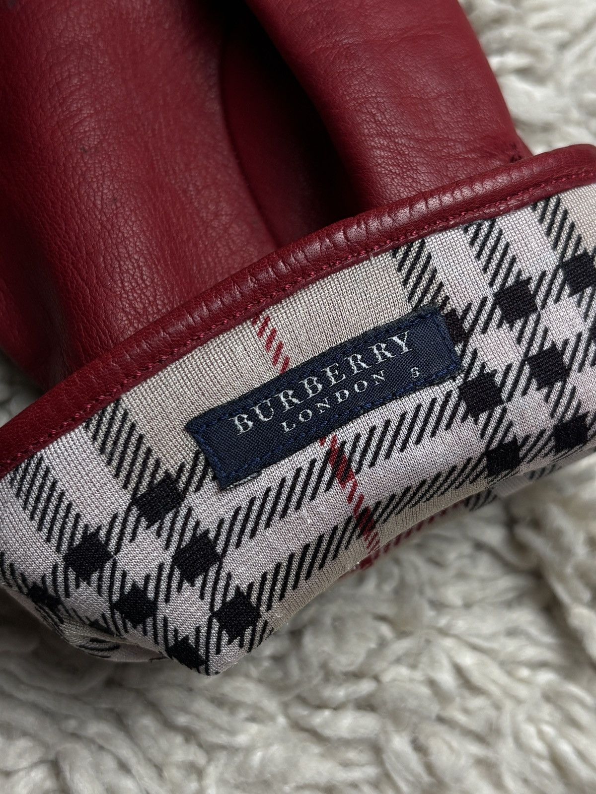 Burberry Burberry London Red Leather Vintage Gloves Size ONE SIZE - 7 Thumbnail