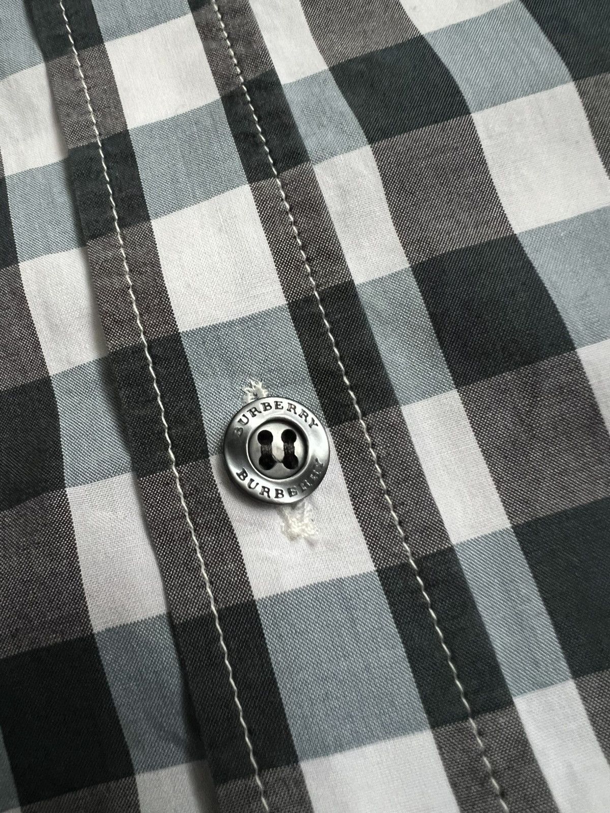 Burberry Burberry London Plaid Shirt Size US XL / EU 56 / 4 - 7 Thumbnail