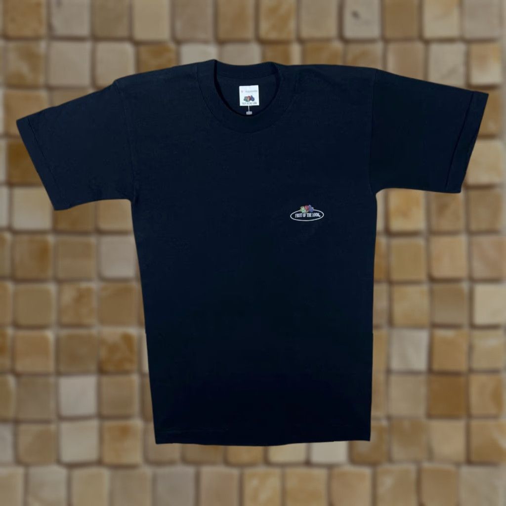 Fruit Of The Loom VINTAGE Fruit Of The Loom Mini Logo Cotton Single Stitch Black T-Shirt Small Mens Clothing Shirt Short Sleeve Round Neck Graphic Logo Print 90s 7978 Size US S / EU 44-46 / 1 - 1 Thumbnail