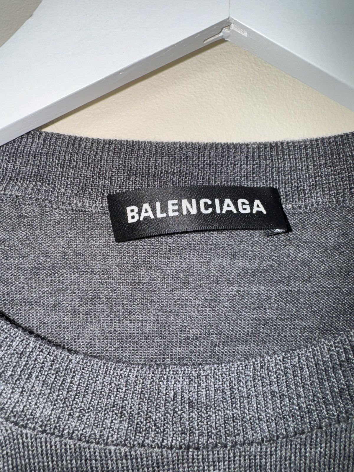Balenciaga Balenciaga Virgin Wool Logo Back Sweater S Made in Italy Size US S / EU 44-46 / 1 - 5 Thumbnail