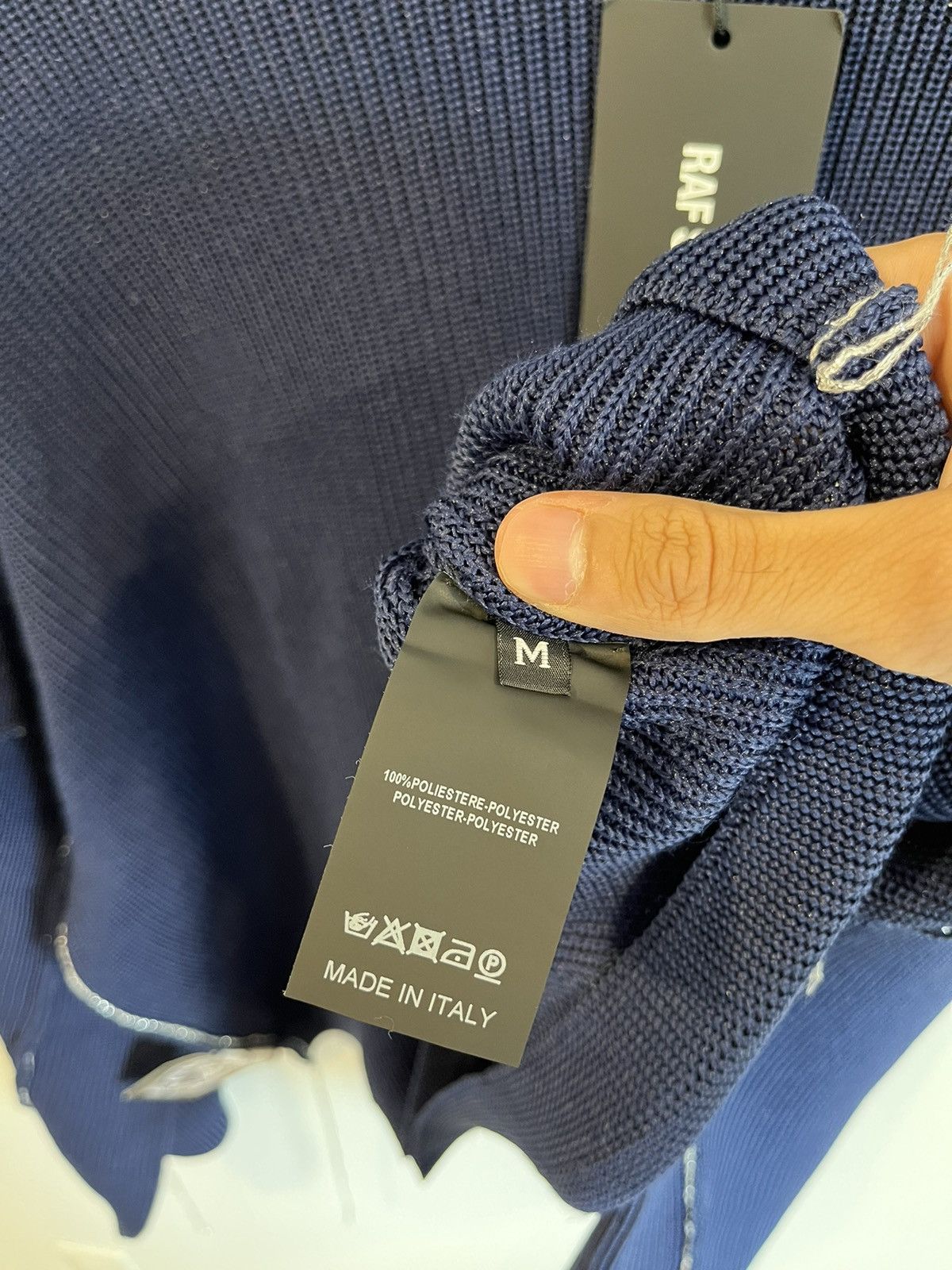 Raf Simons Oversized cropped RAF Simons “R” knit sweater! Size M Size US M / EU 48-50 / 2 - 8 Thumbnail