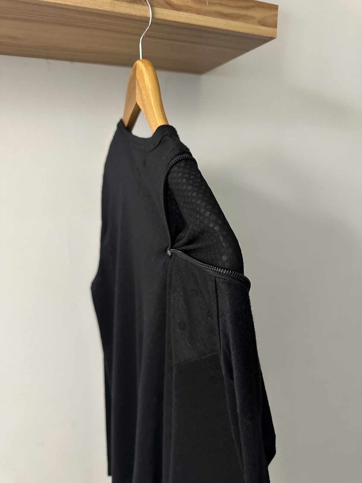 Masaki Matsushima Masaki Matsushima Asymmetrical Zipper Mesh L/S Shirt Size US M / EU 48-50 / 2 - 6 Thumbnail