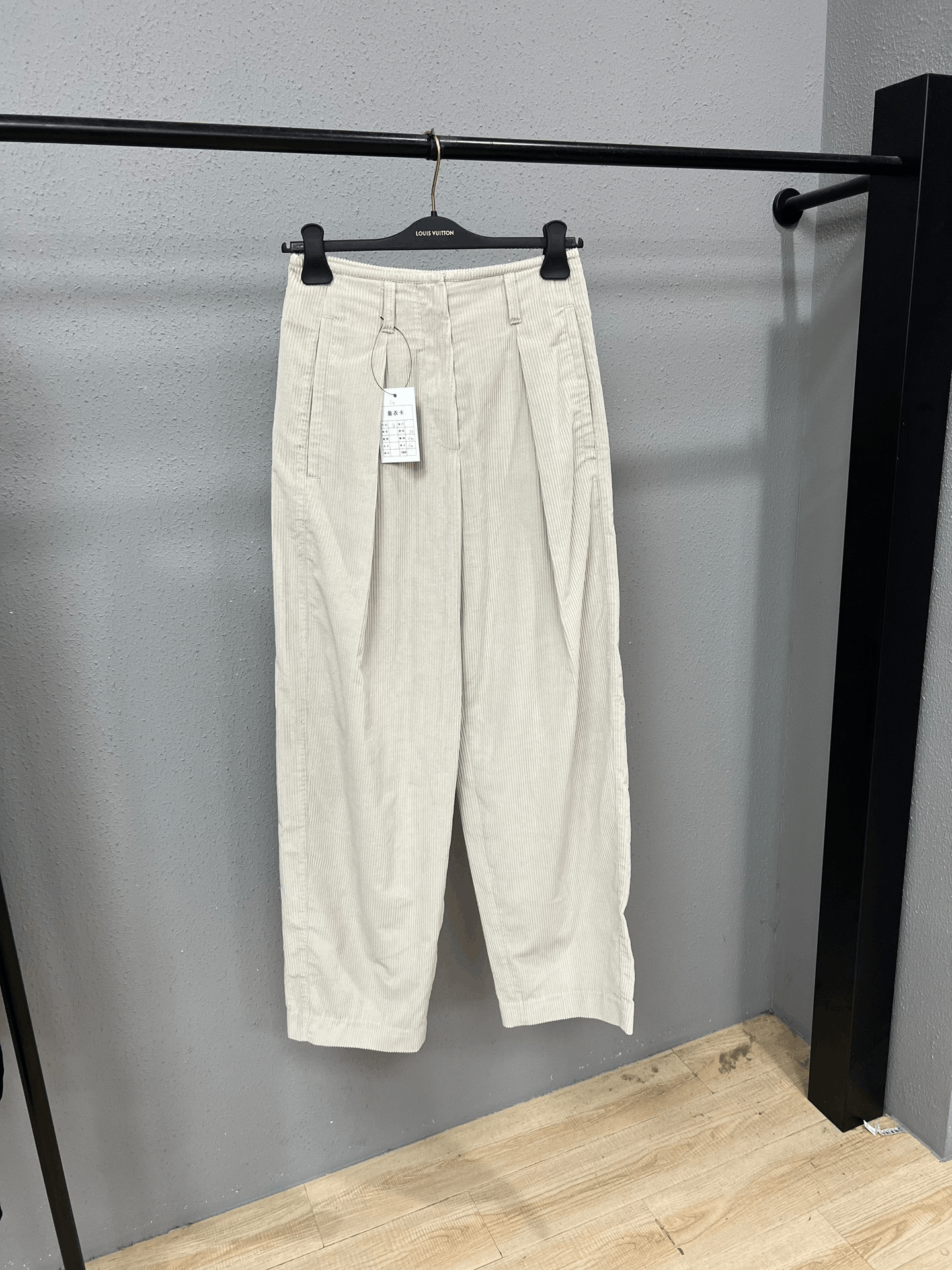 Brunello Cucinelli Brunello Cucinelli Corduroy Casual Pants Size US 27 - 1 Thumbnail