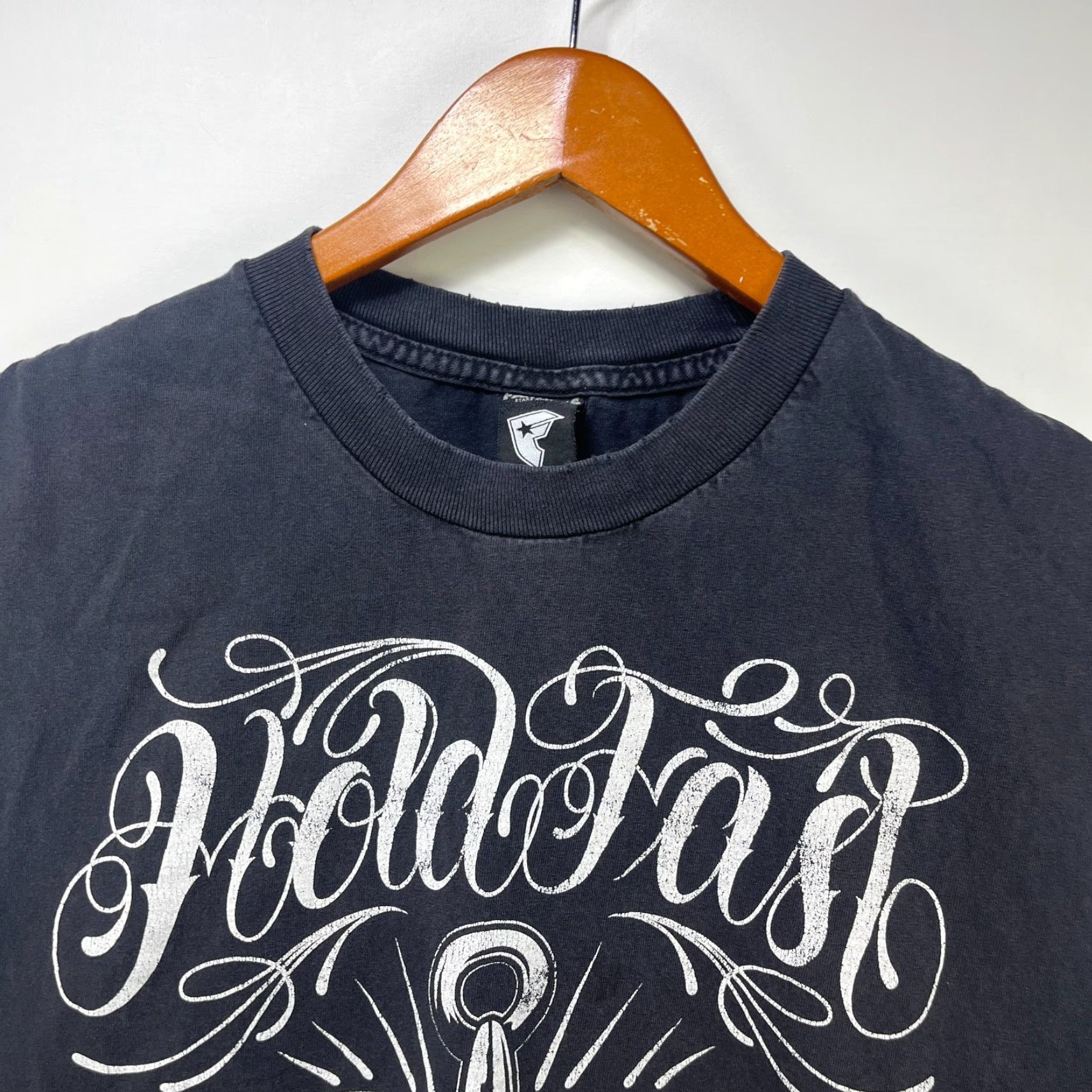 Vintage Vtg Famous Stars & Straps Muscle Tee Hold Fast Anchor 2XL Black Cotton Short Sleeve Crew Neck Men T-Shirt Size US XXL / EU 58 / 5 - 3 Thumbnail