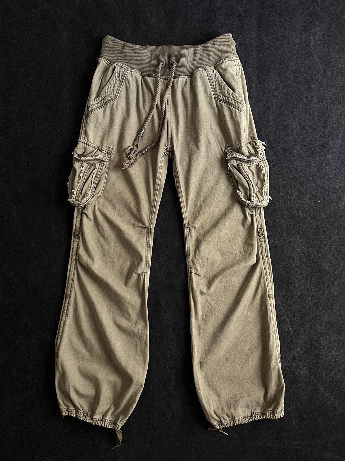 Japanese Brand G.O.A Japan vintage 3D pocket cargo pants Size US 32 / EU 48 - 1 Thumbnail