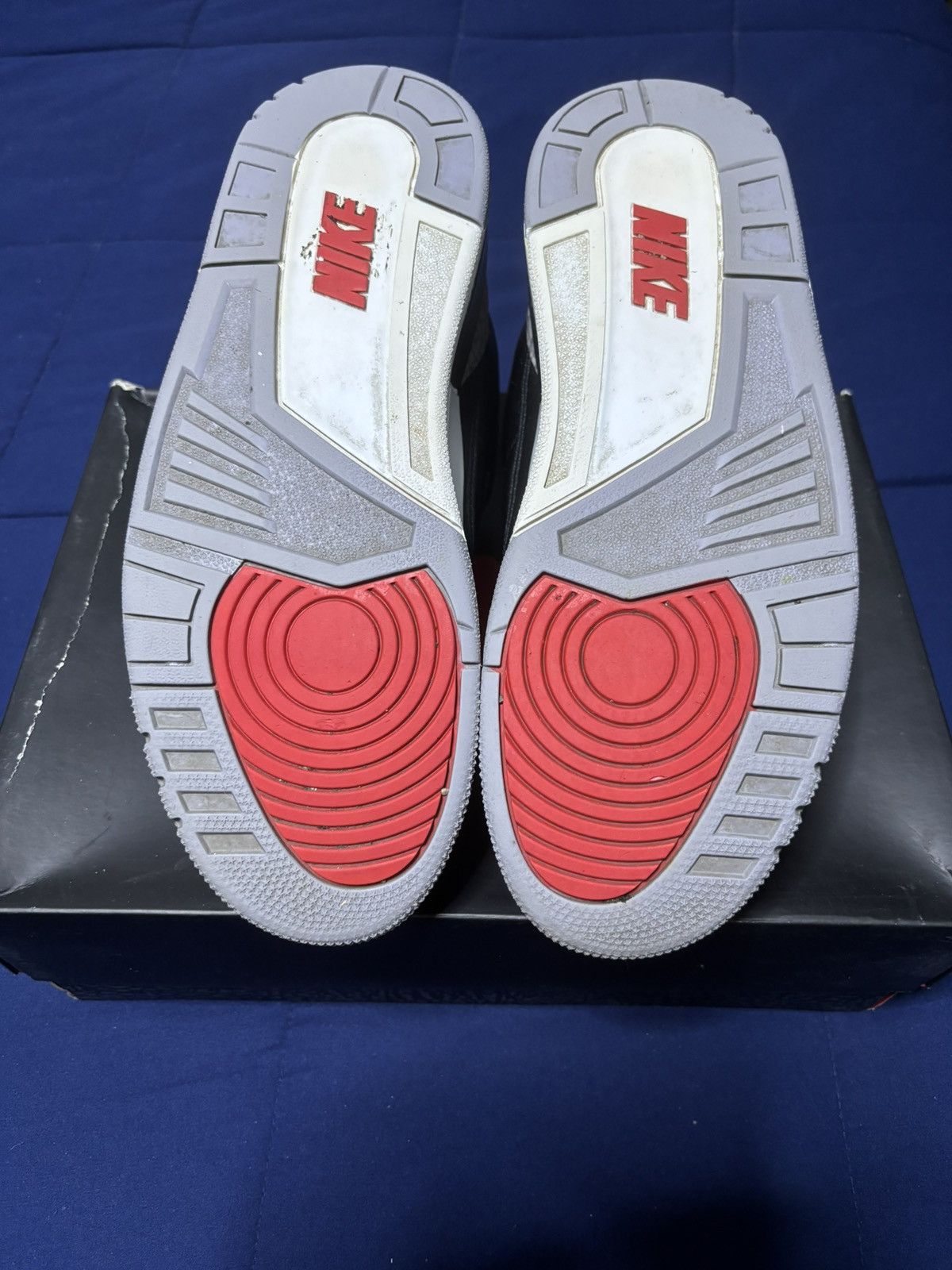 Jordan Brand Jordan 3 Retro OG Black Cement 2024 Size 10.5 Size US 10.5 / EU 43-44 - 5 Thumbnail