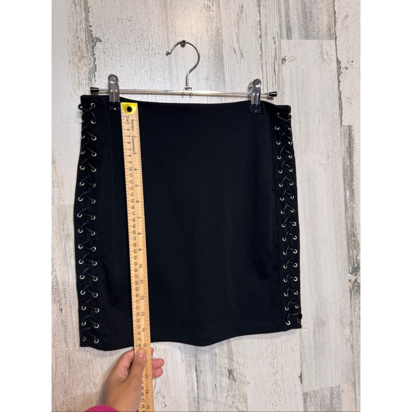 Forever 21 Forever 21 Black Lace-Up Mini Skirt | Side Corset Detail Bodycon Skirt Size Medium Size 28" / US 6 / IT 42 - 7 Thumbnail