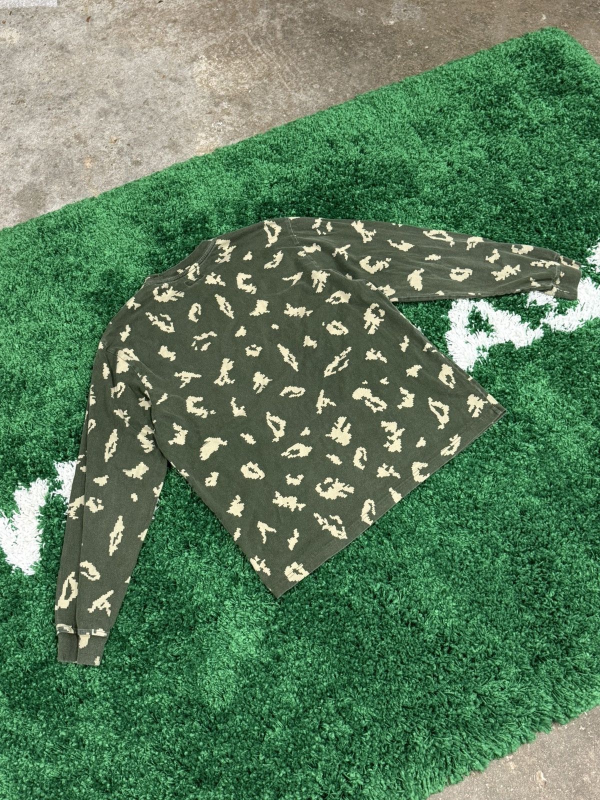 Supreme Supreme Small Box Long Sleeve Tee Olive Digi Camo FW20 Size US M / EU 48-50 / 2 - 6 Thumbnail