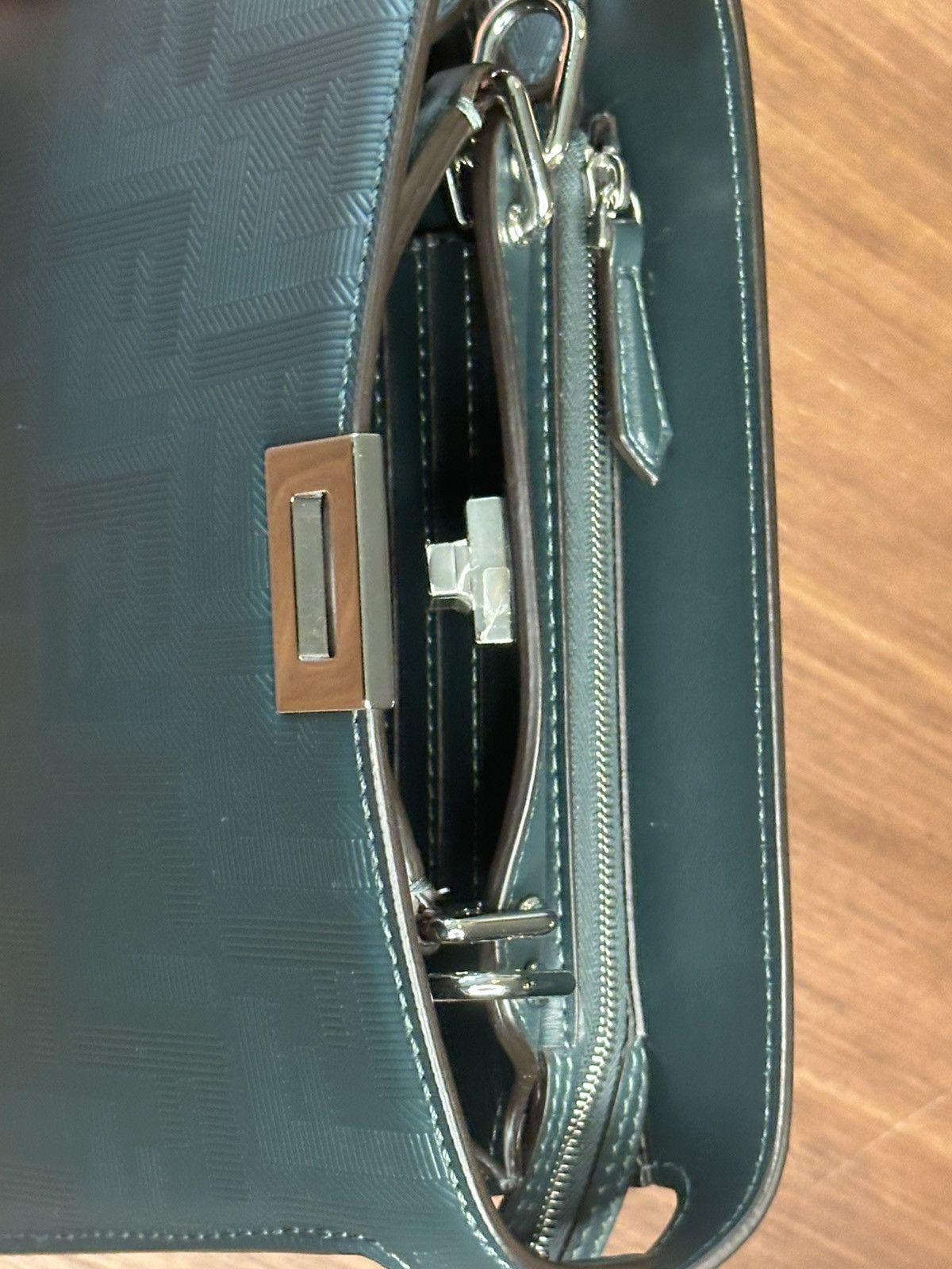 Fendi FENDI Peekaboo ISeeU XCross Size ONE SIZE - 9 Thumbnail