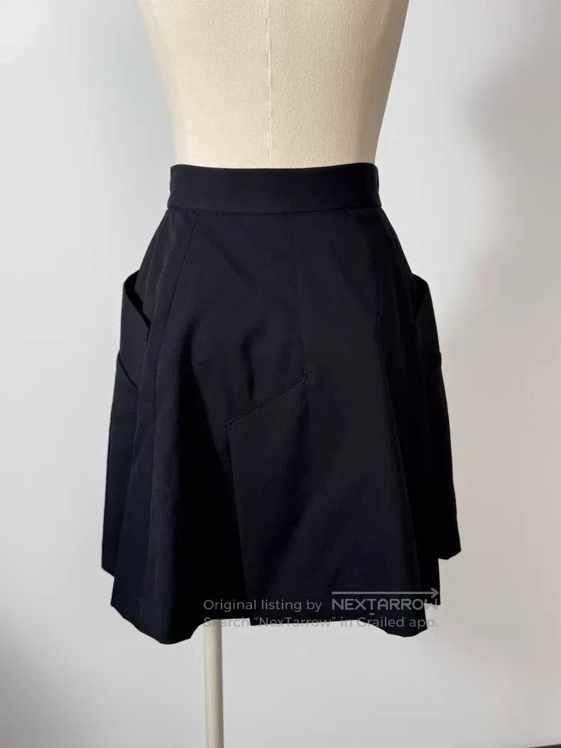 Vivienne Westwood Vivienne Westwood size 1 Black Half Skirt with Pink Lining Size 27" / US 4 / IT 40 - 4 Thumbnail