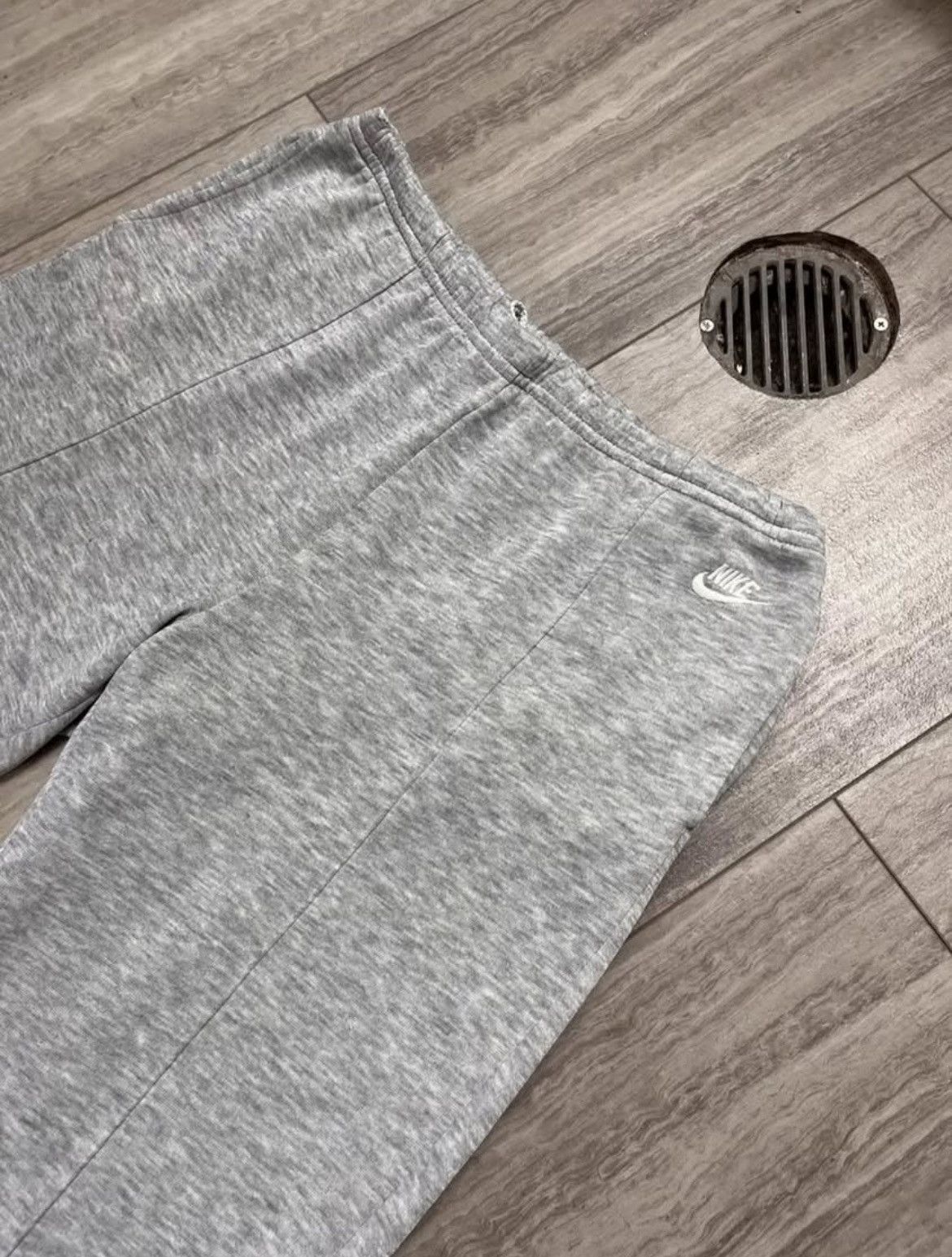 Nike 90’s Nike Baggy Grey Sweats XL Size US 34 / EU 50 - 3 Thumbnail