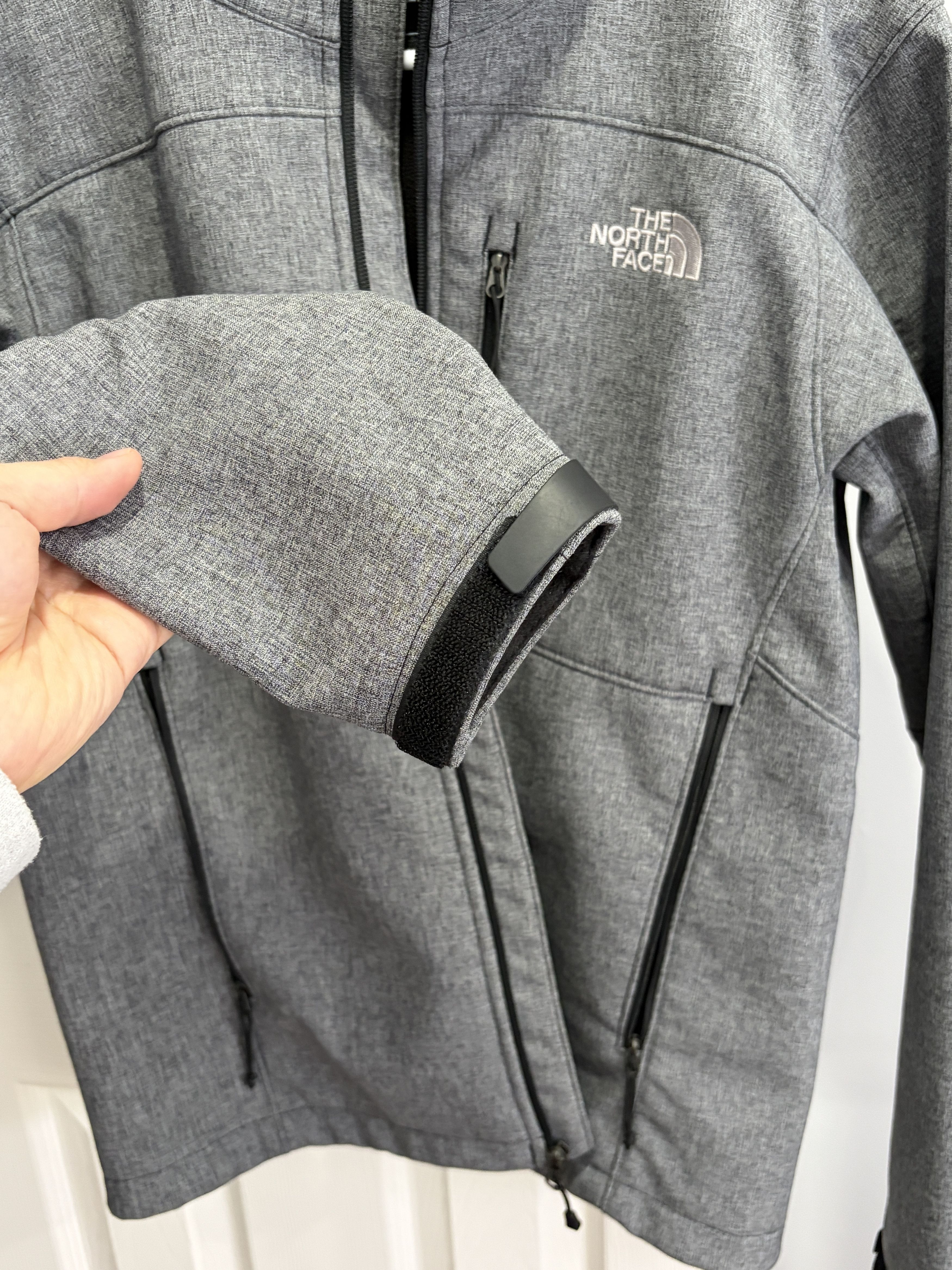 The North Face Gray Outer Jacket Windbreaker Size US S / EU 44-46 / 1 - 4 Thumbnail
