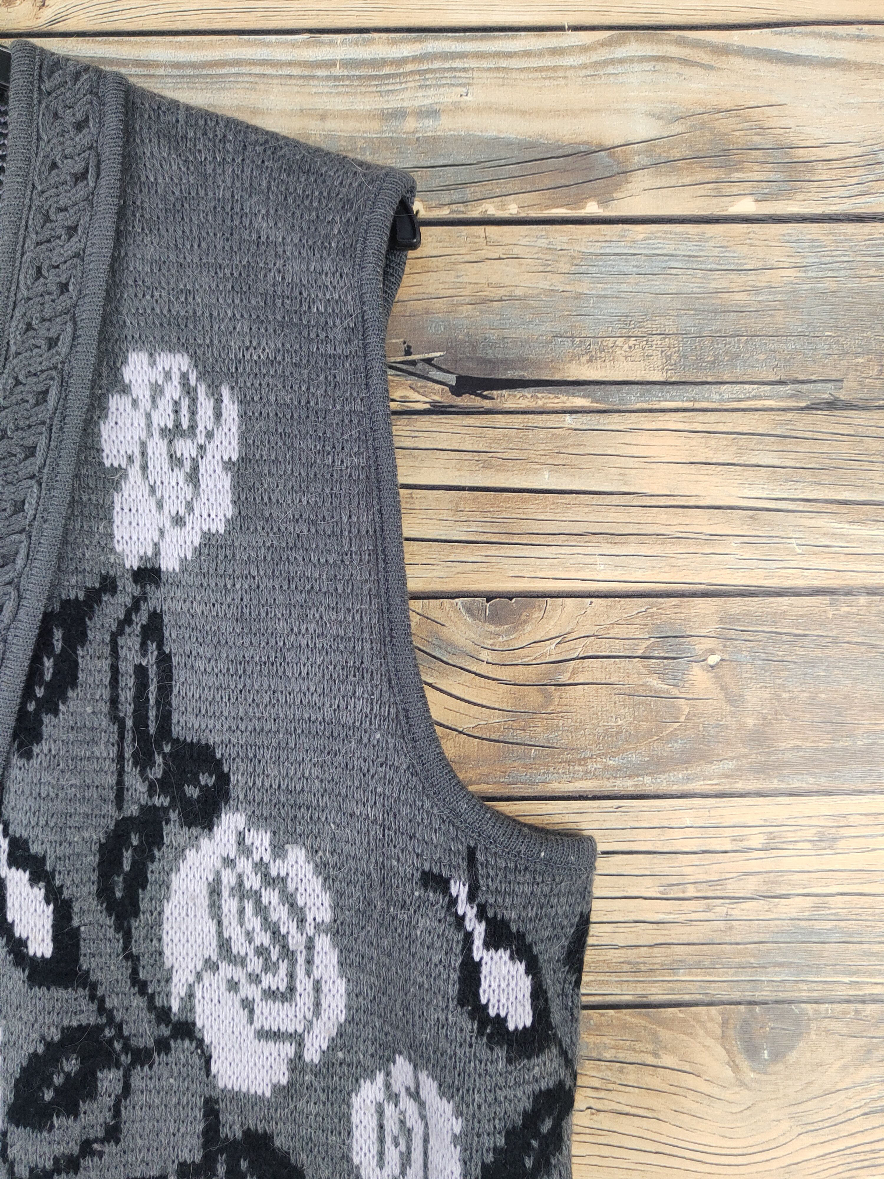 Vintage Japanese Brand Dark Gray Knitwear Vests #W1746 Size L / US 10 / IT 46 - 6 Thumbnail