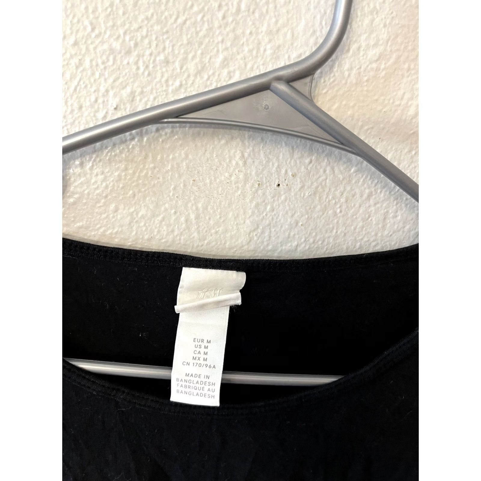 H&M H&M T-Shirt Womens Long Sleeve Black Solid Round Neck Medium Shirt Regular Size M Size M / US 6-8 / IT 42-44 - 2 Thumbnail