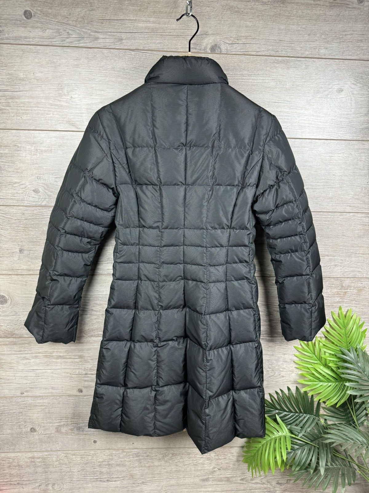 Moncler Moncler Rare Vintage Down Jacket Puffer Woman Size S - M Size S / US 4 / IT 40 - 4 Thumbnail