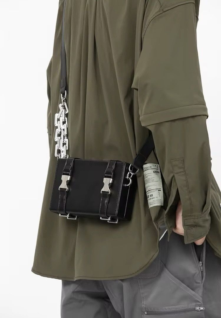 Japanese Brand Unisex Chains Suitcase Shape Shoulder Bag Size ONE SIZE - 4 Thumbnail