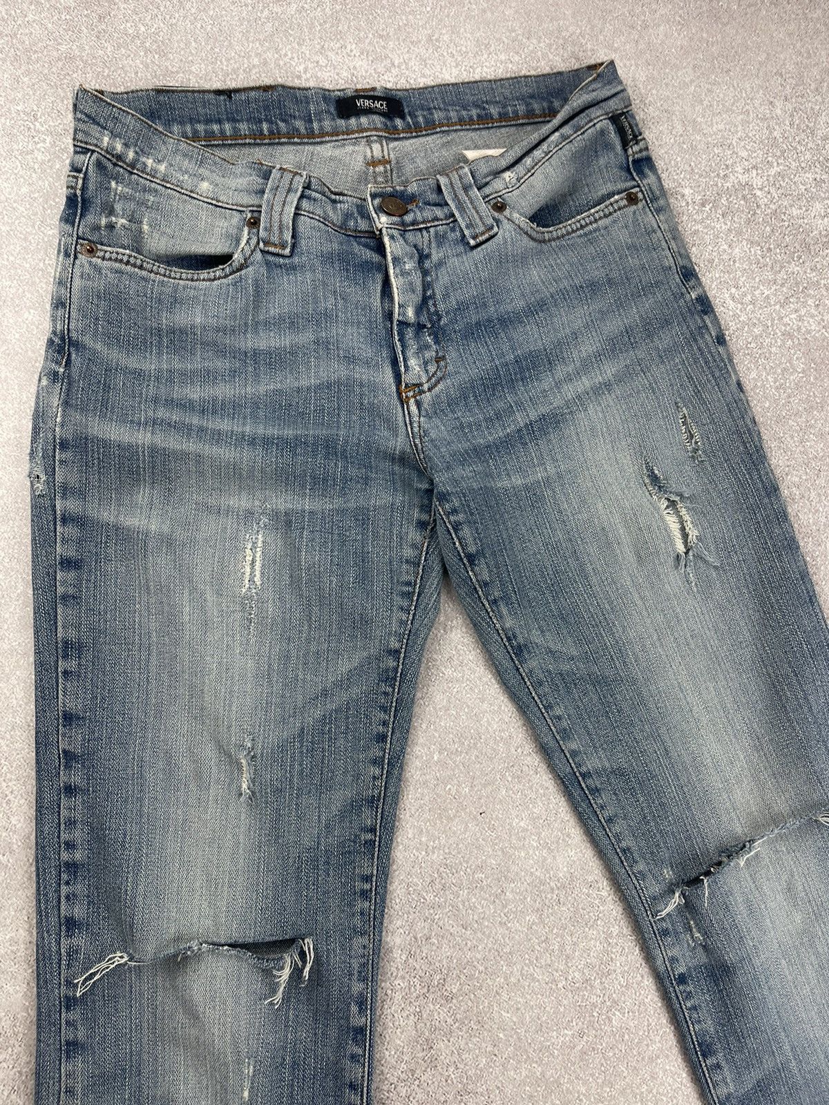 Versace Jeans Couture Vintage Versace Jeans Couture Distressed Denim Jeans Size 27 Size 27" / US 4 / IT 40 - 5 Thumbnail