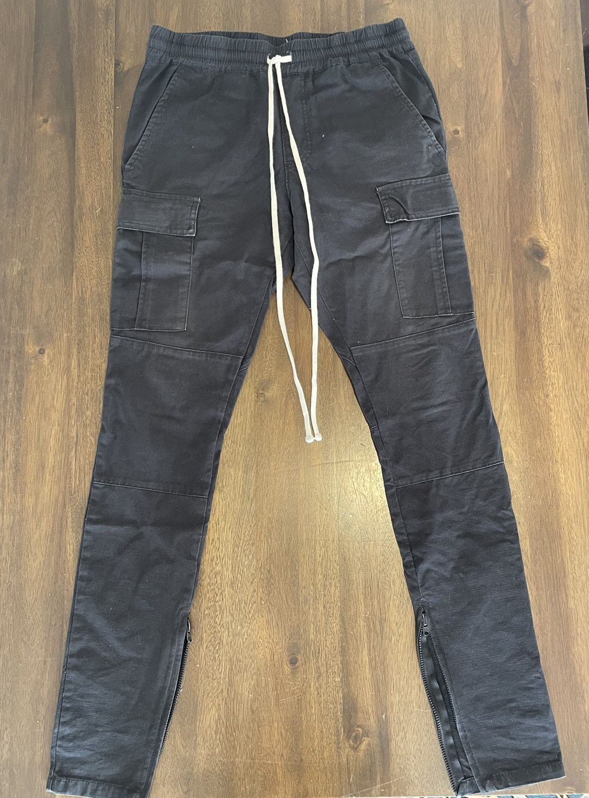 Fog essentials cargo pants outlet