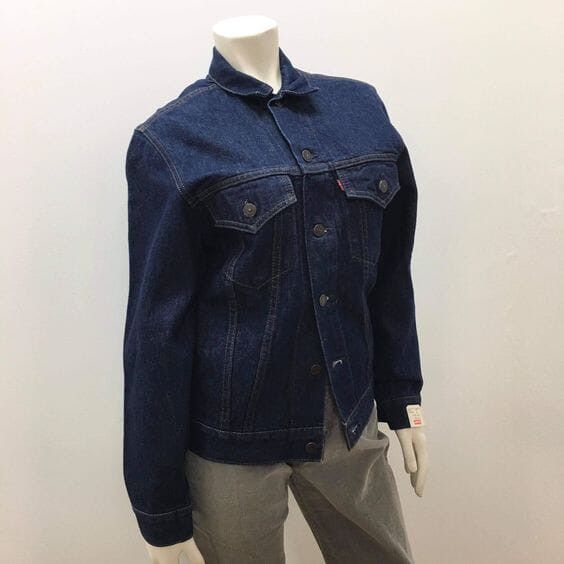 Levi's Levi's Deadstock 2 Pocket Red Tab Mid-Wash Made In Canada Vintage Denim Trucker Jacket Size S Size US S / EU 44-46 / 1 - 3 Thumbnail
