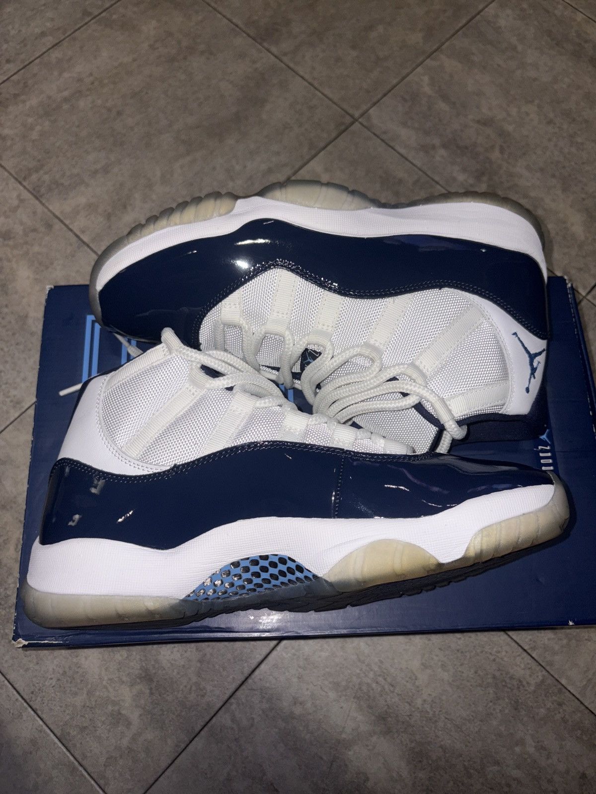 Jordan Brand Jordan 11 “Win Like 82” Size US 9 / EU 42 - 3 Thumbnail