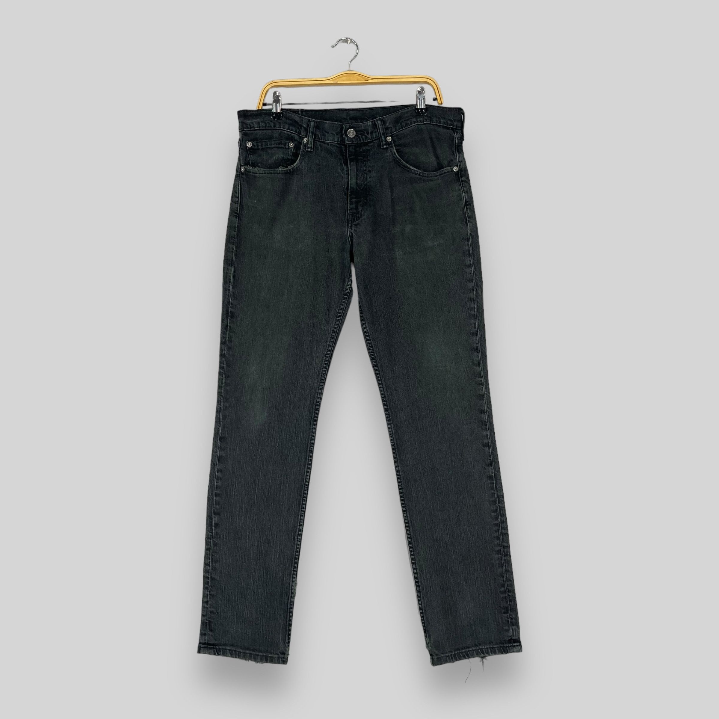 Levi's × Vintage W35 L31 Vintage Distressed Levis 511 Faded Black Wash Jeans Size US 35 - 1 Thumbnail