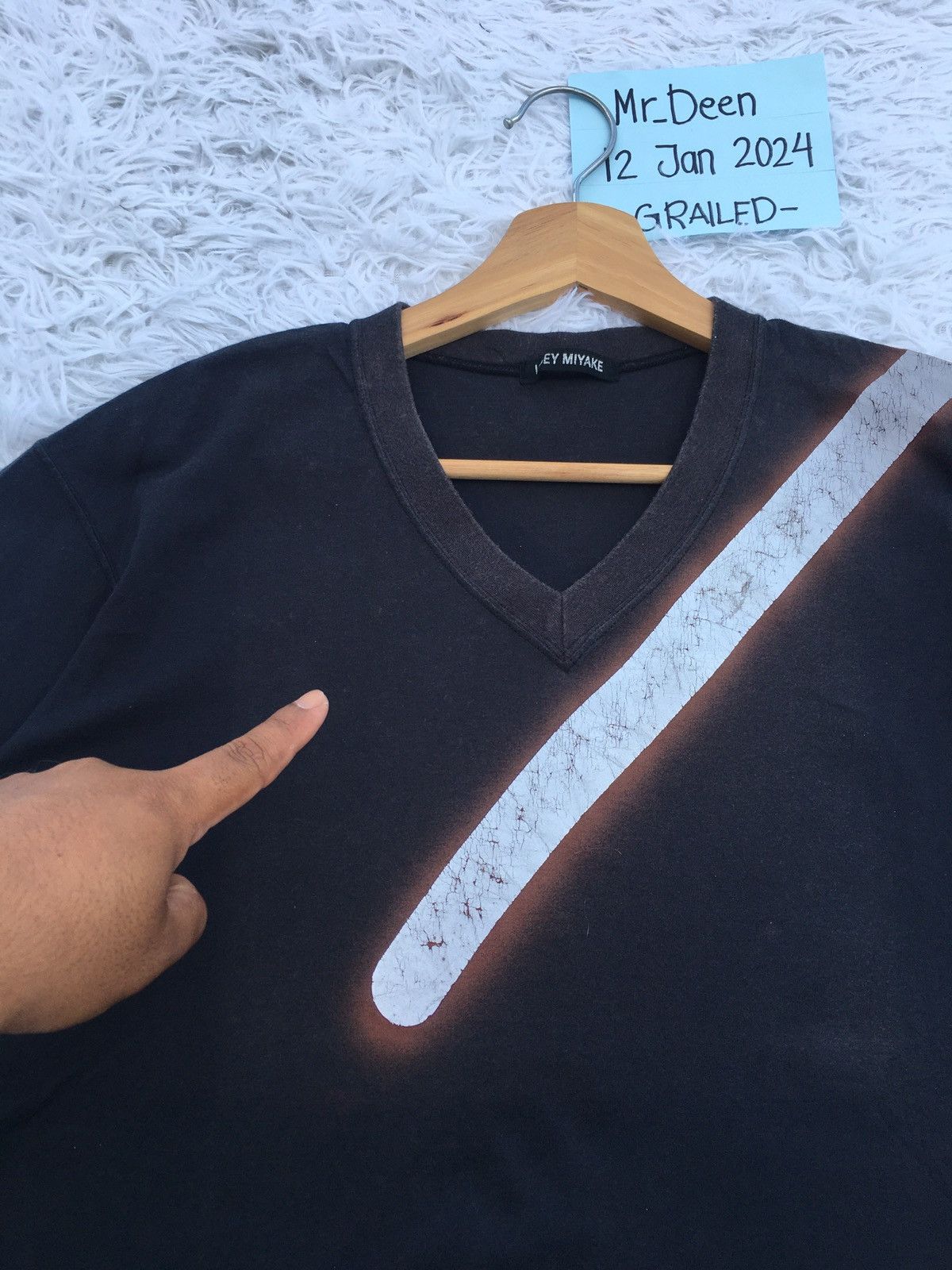 Issey Miyake Rare Vintage Issey Miyake V Neck Tshirt Size US M / EU 48-50 / 2 - 13 Thumbnail