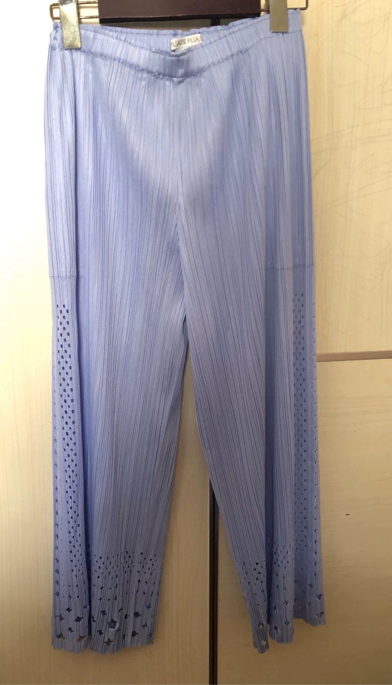 Issey Miyake Issey Miyake Purple hollowed-out eight-inch pants Size 25" / US 0 / IT 36 - 2 Thumbnail