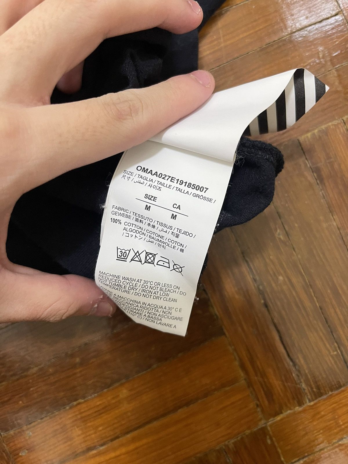 Off-White Off-White SS19 Black Red Bat T Shirt Size US M / EU 48-50 / 2 - 4 Thumbnail