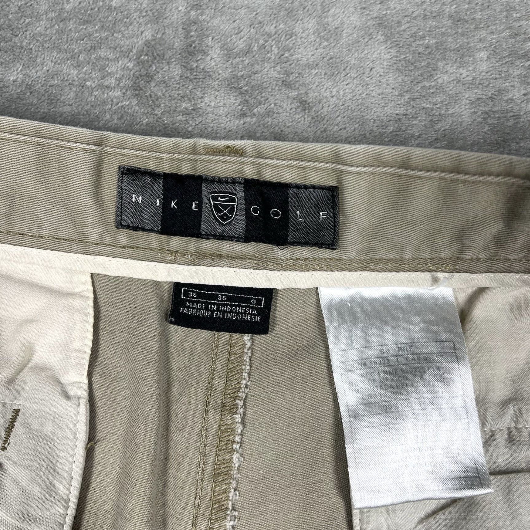 Nike Nike Golf Shorts Men's 36W Khaki Brown Chino 9” Inseam 100% Cotton EUC beige solid zip pockets Nike Dri-Fit Regular Mens Size US 36 / EU 52 - 5 Thumbnail