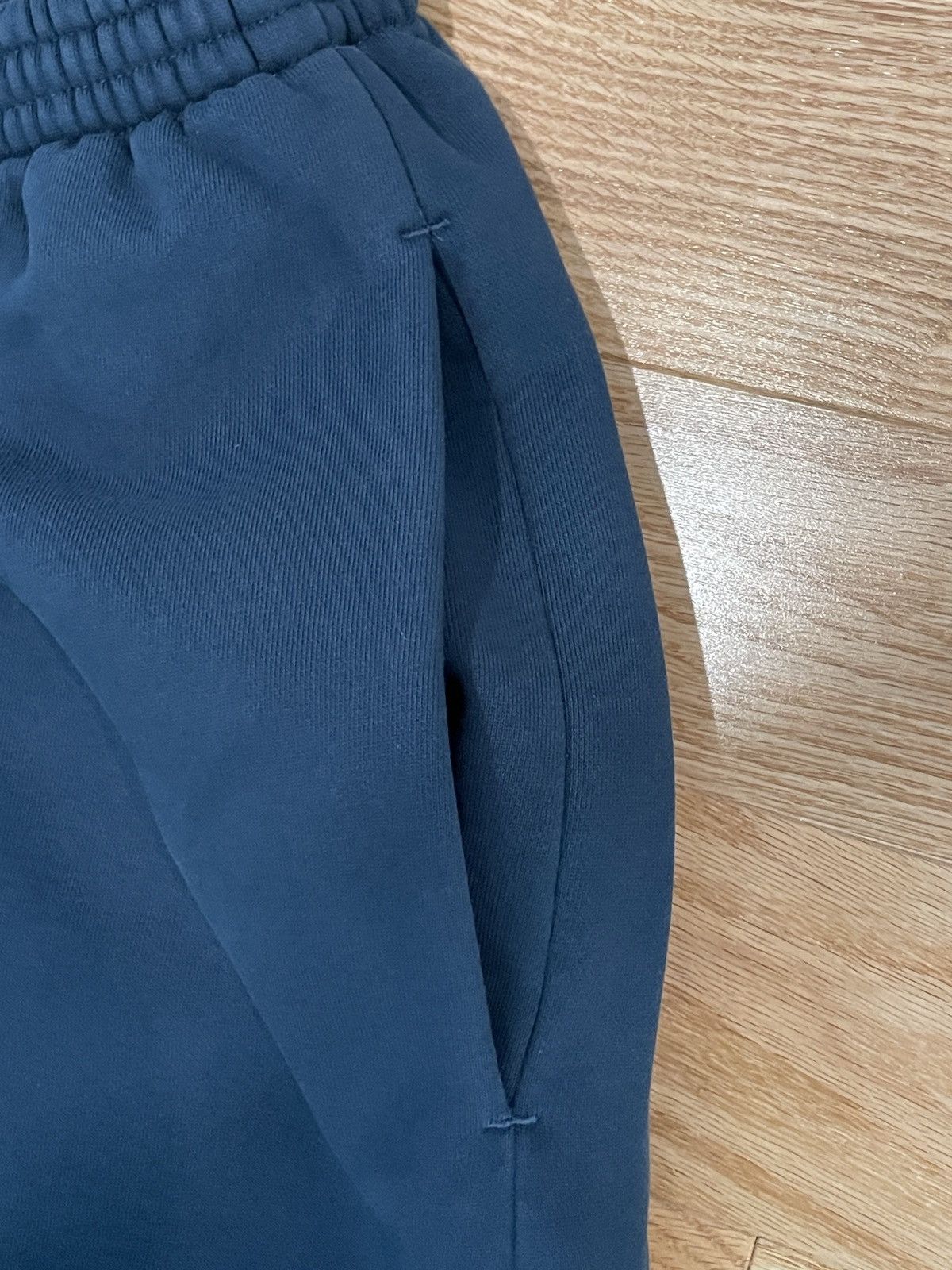 Balenciaga × Gap × Kanye West CYBER WEEK SALE Yeezy Gap Sweatpants Dark Blue Size Small Size US 30 / EU 46 - 4 Thumbnail