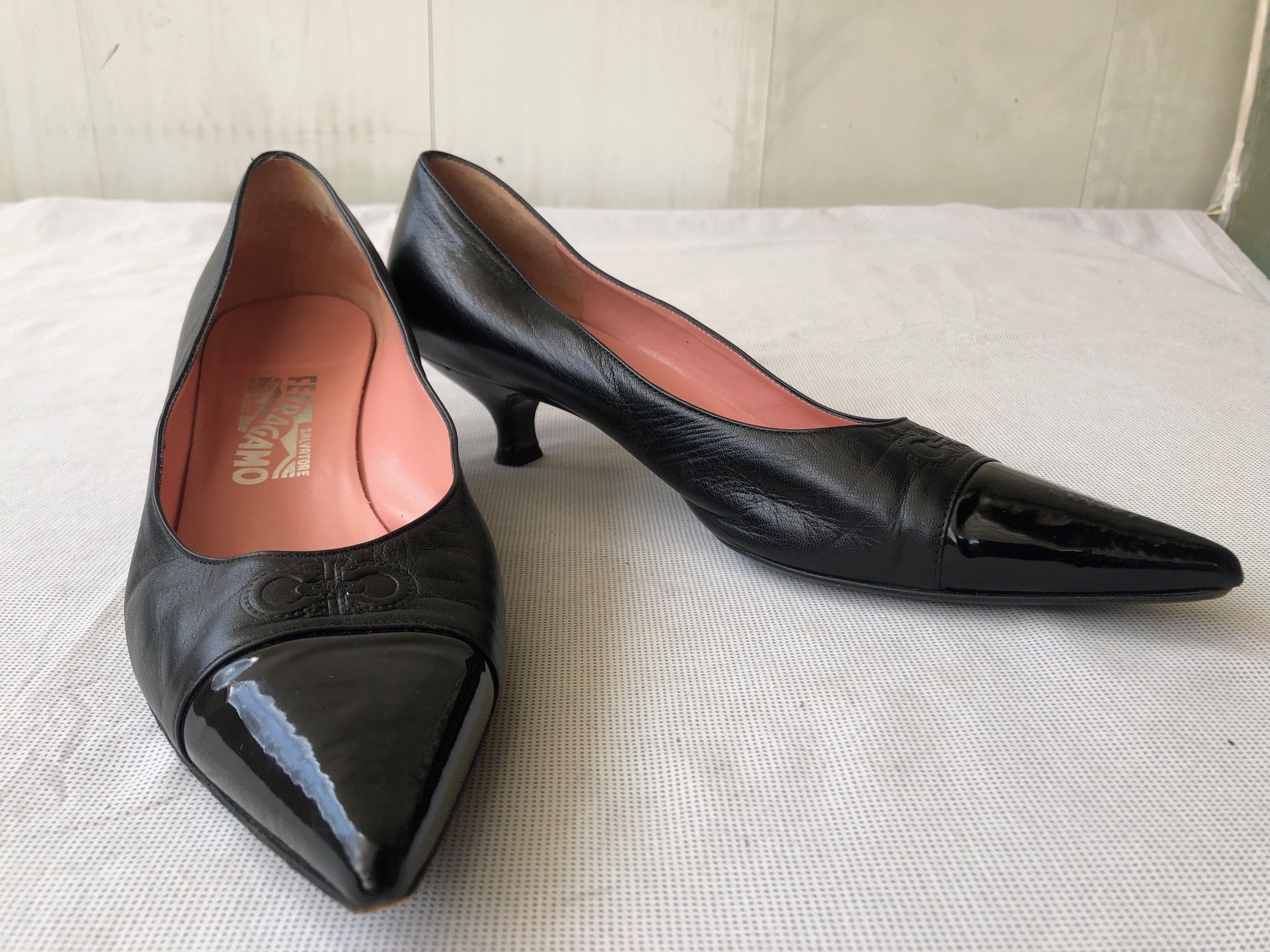 Salvatore Ferragamo Salvatore Ferragamo 'Carrer' Black Pumps Shoes Size US 9 / IT 39 - 3 Thumbnail