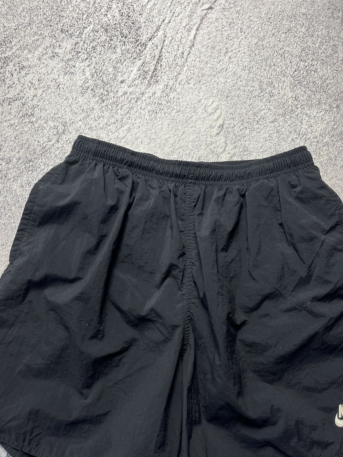 Nike Rare Vintage Nike Shorts Big Logo Y2K Size M Size US 32 / EU 48 - 7 Thumbnail