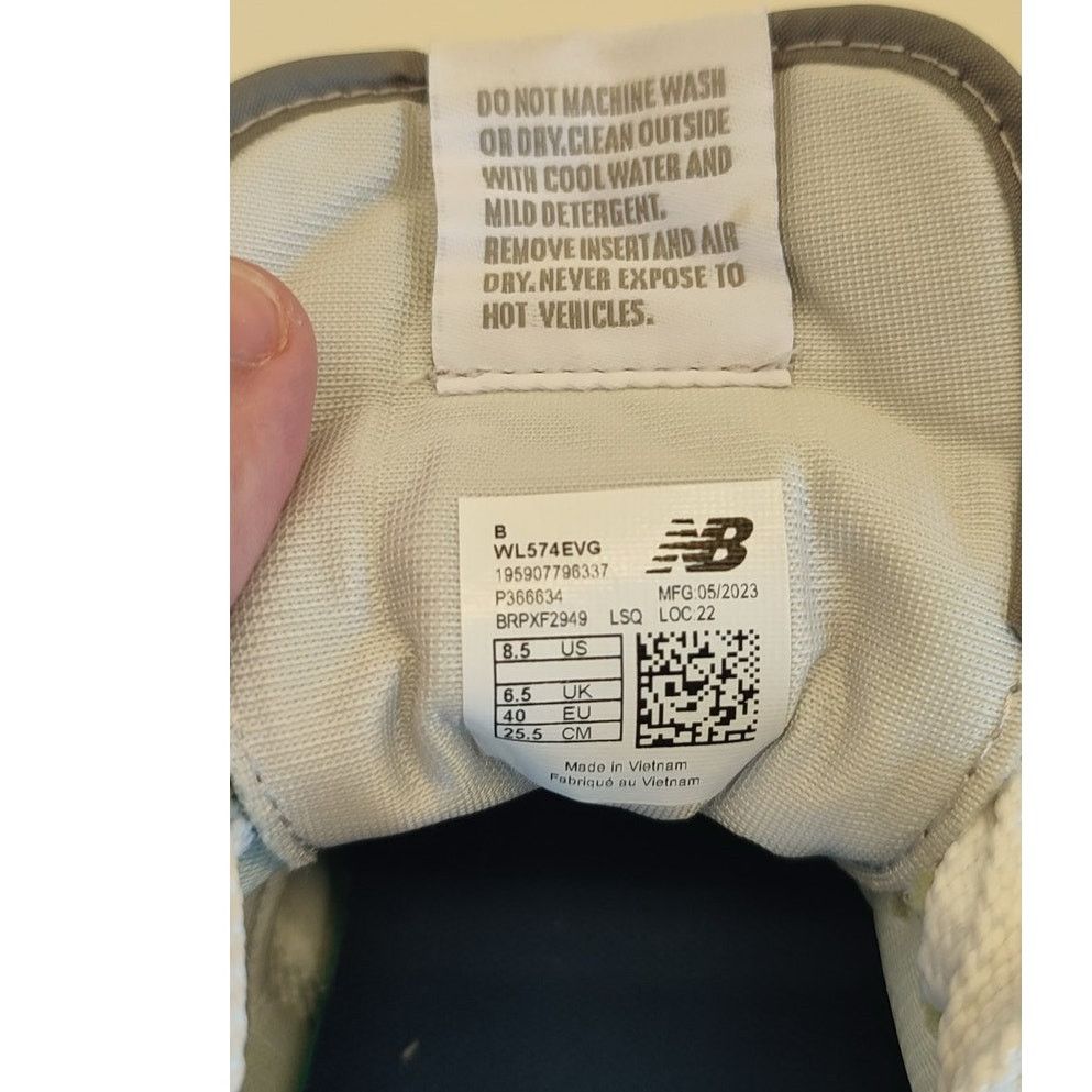 New Balance New Balance Women’s 574 Sneakers – US 8.5 / UK 6.5 / EU 40 Size US 8.5 / IT 38.5 - 9 Thumbnail