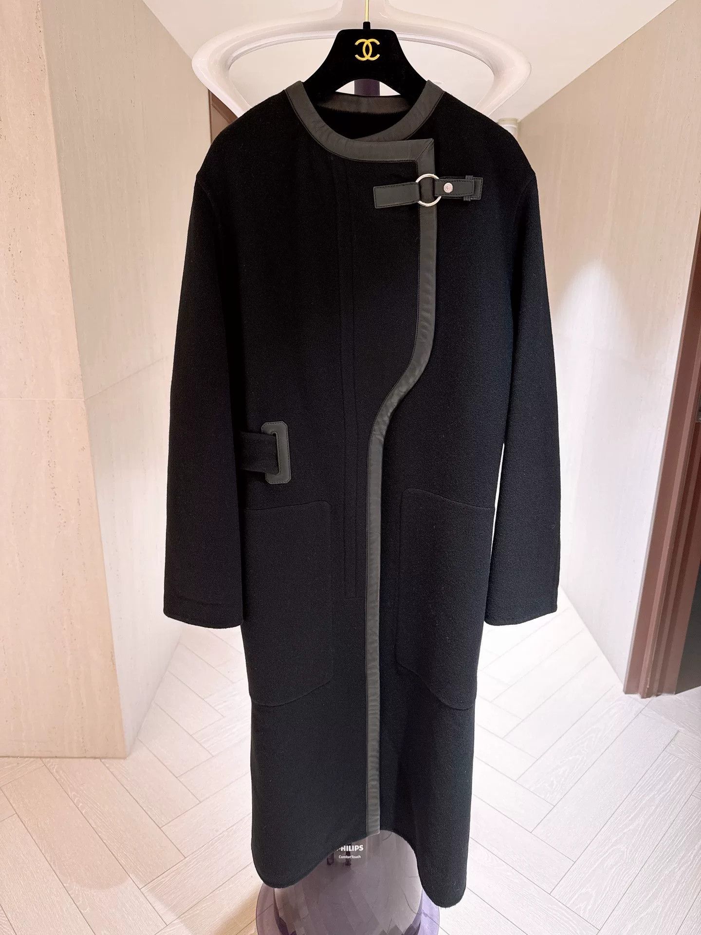 Hermes HERMES Black Shearling Patchwork Coat Size 38 Size US M / EU 48-50 / 2 - 1 Thumbnail