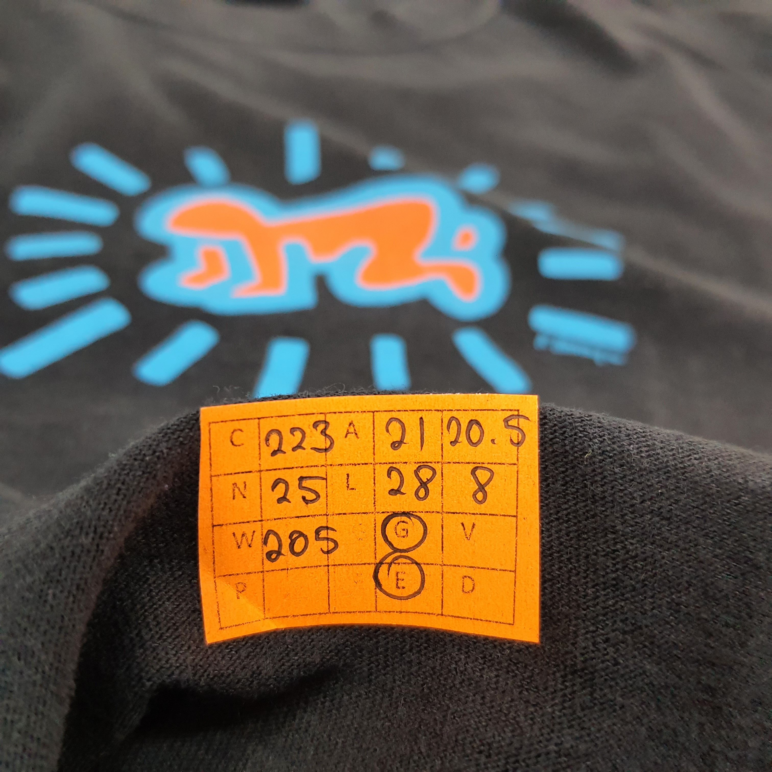 Vintage Keith Haring Streetwear Skate Tshirt C223N25