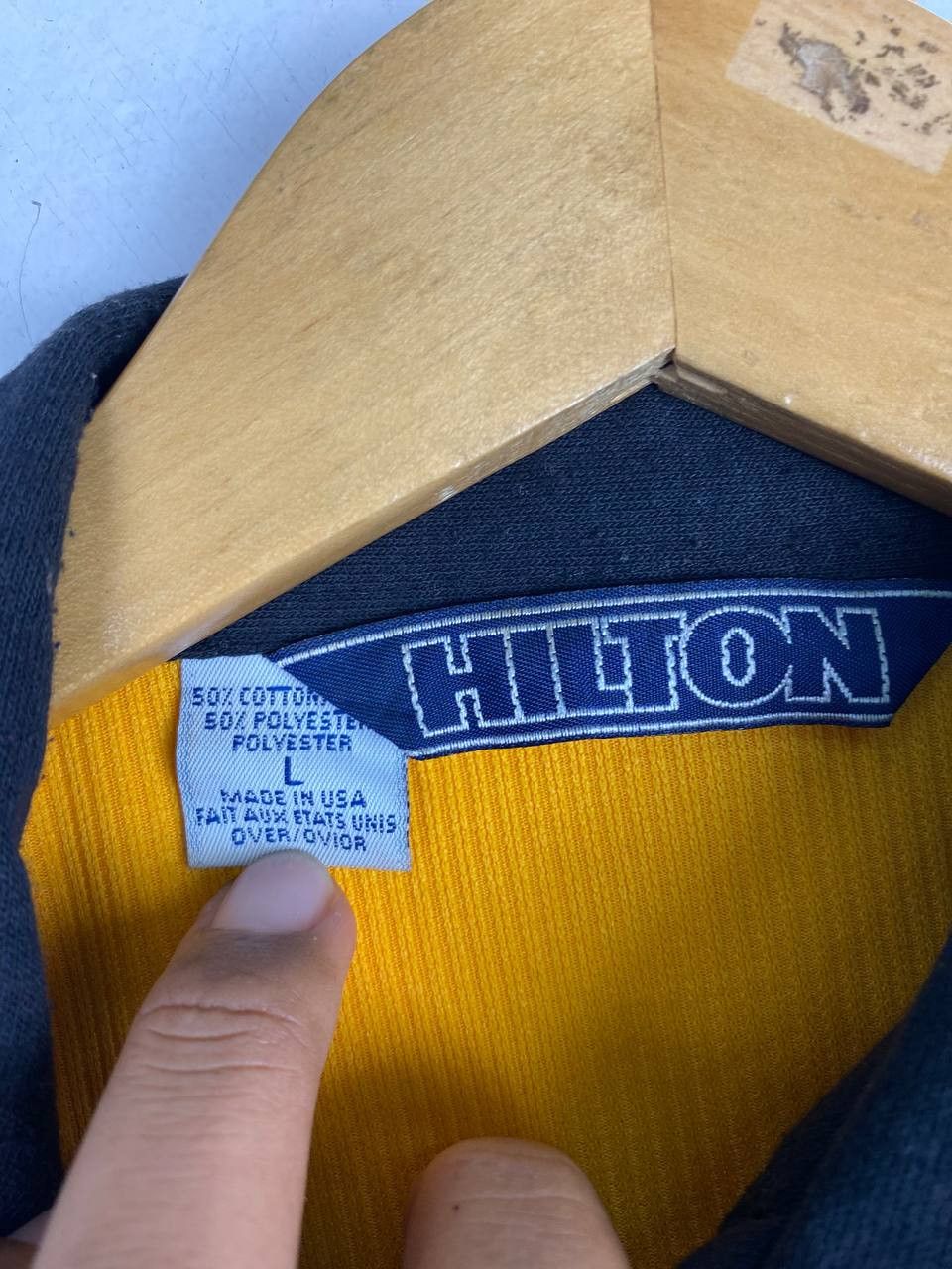 Vintage vintage hilton bowling polo tee nice design Size US L / EU 52-54 / 3 - 6 Thumbnail